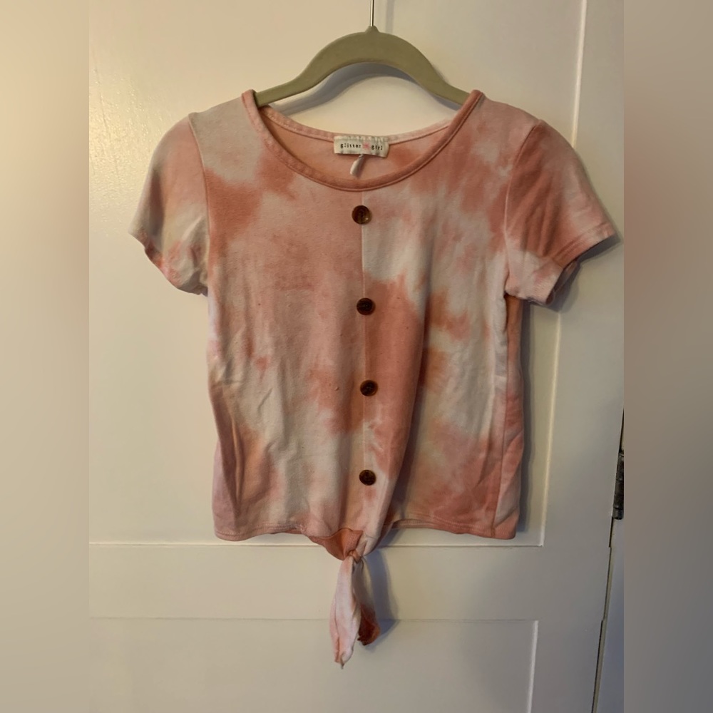 Cute, super soft tie shirt.